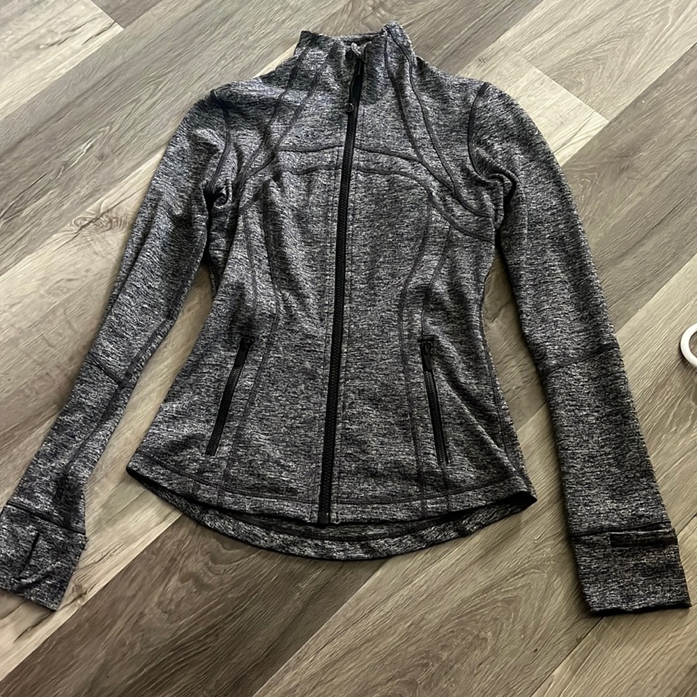 Lululemon define jacket size 4 heathered black